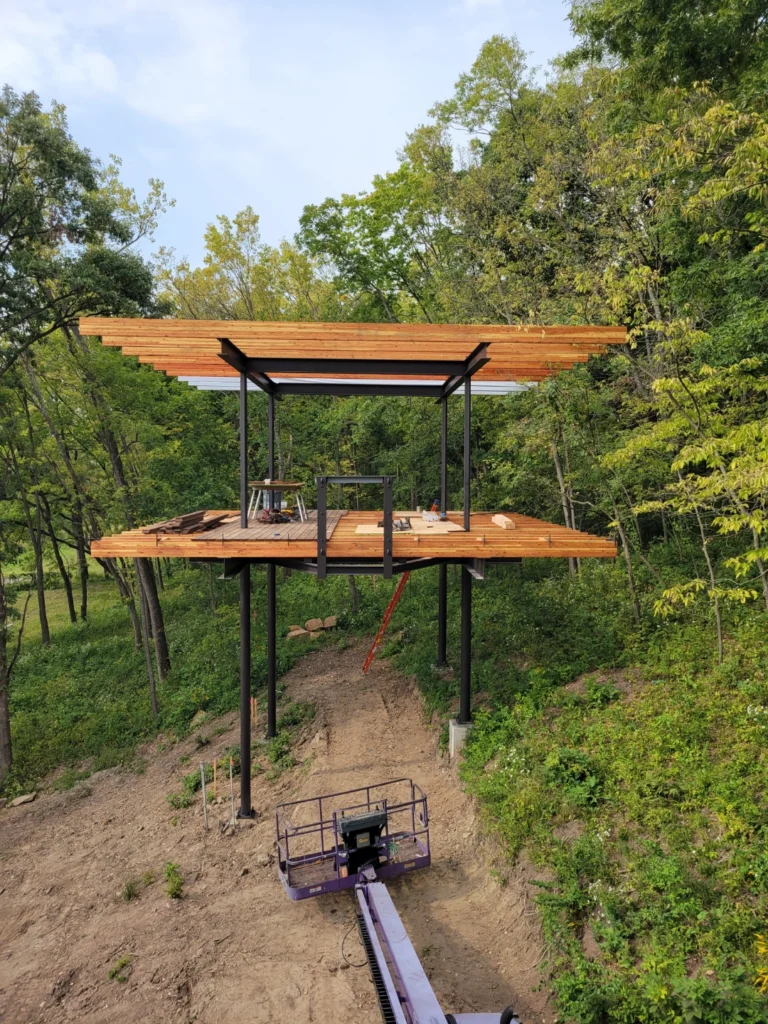 SCHORN_River Camp_Construction_Glulams Treehouse