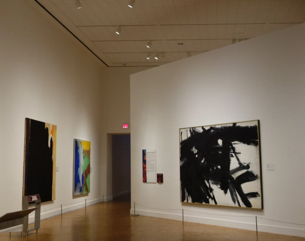 SCHORN_DIA _Existing tall gallery photo